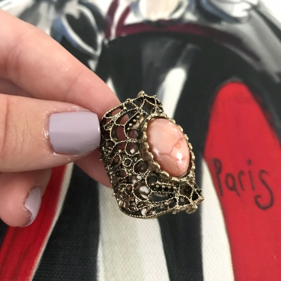 Rose Quartz Vintage Armor Gold Ring - Picture 4 of 7